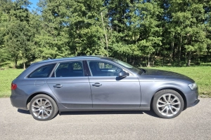 Sprzedam Audi A4 1.8 TFSI quattro Attraction
